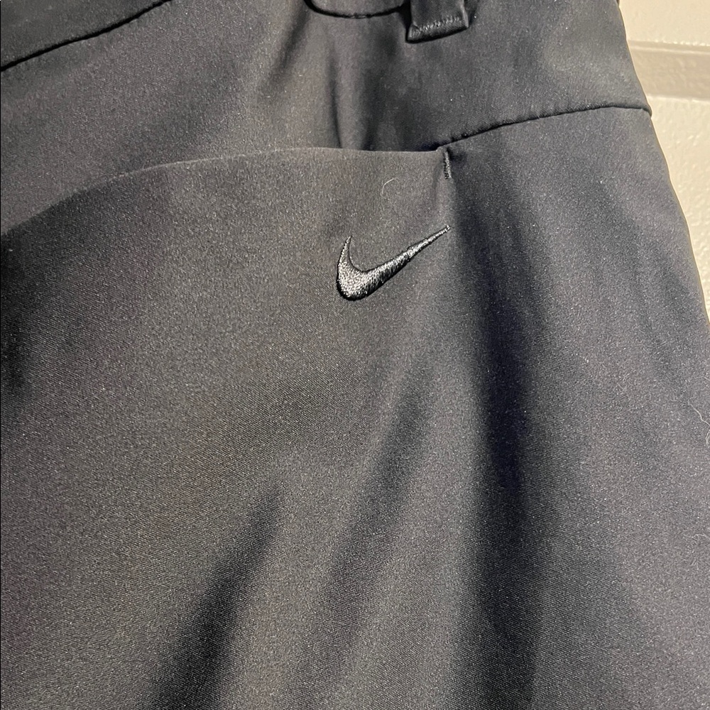 Nike Women's Black Bermudas - Picture 4 of 5